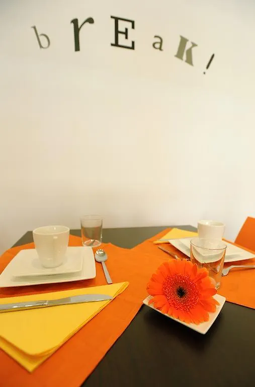 *** Affittacamere Honey Rooms Roma Italia
